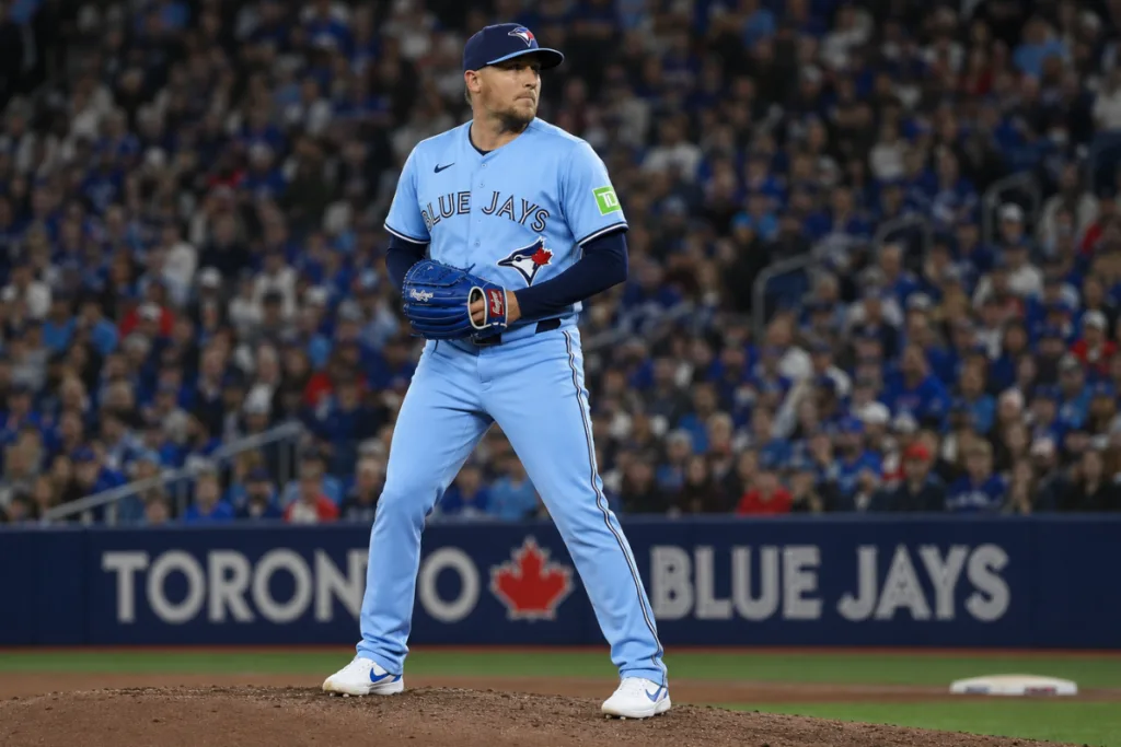 Blue Jays bullpen transition includes Hoffman being moved from closer to  setup man