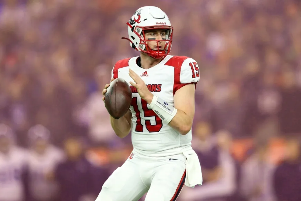 atlanta falcons quarterback, jack strand