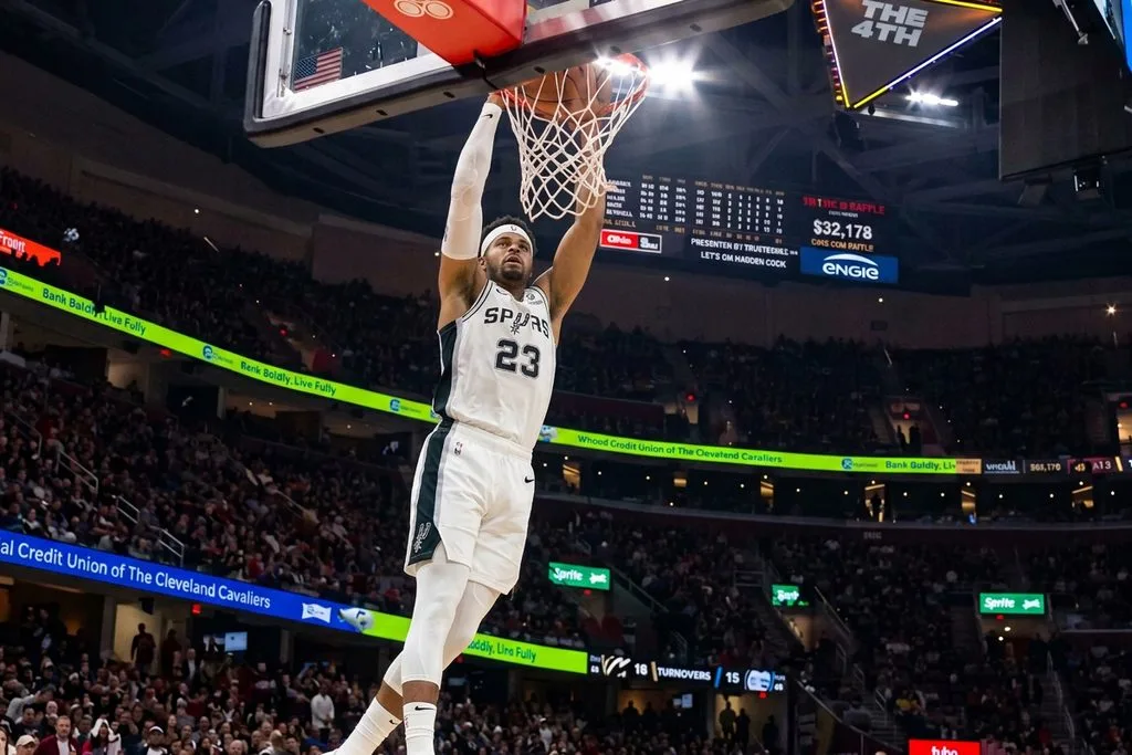 tobias harris spurs, free agent signings