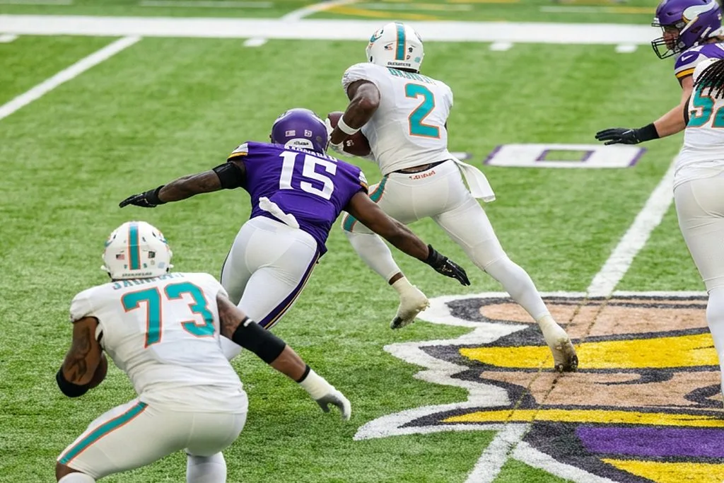 Dallas Turner, Vikings, against the spread, aaron burriesci